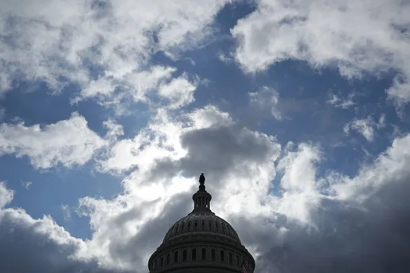The budget deal&nbsp;takes risks with the&nbsp;deficit.