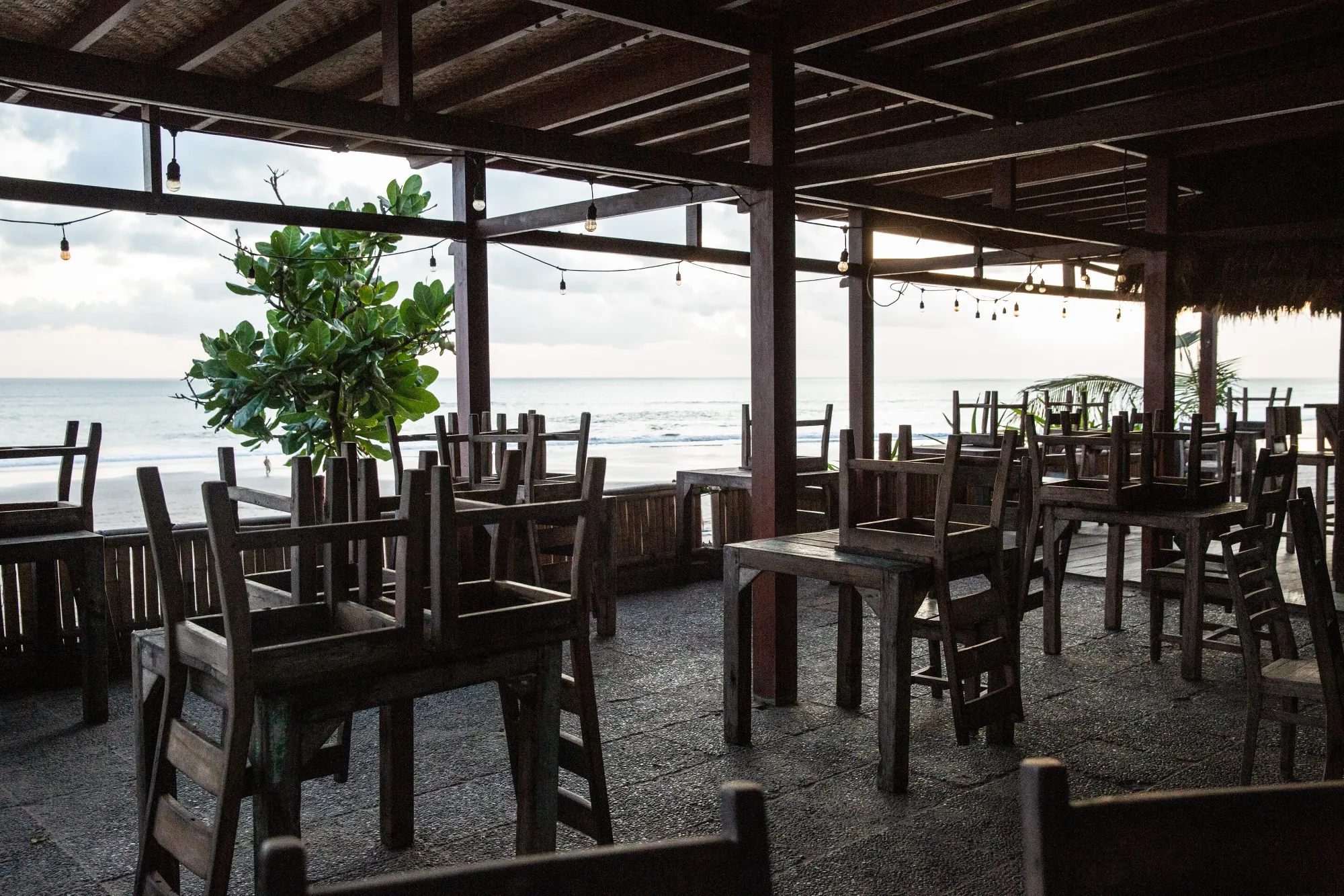Virus Hammers Tourism in Bali