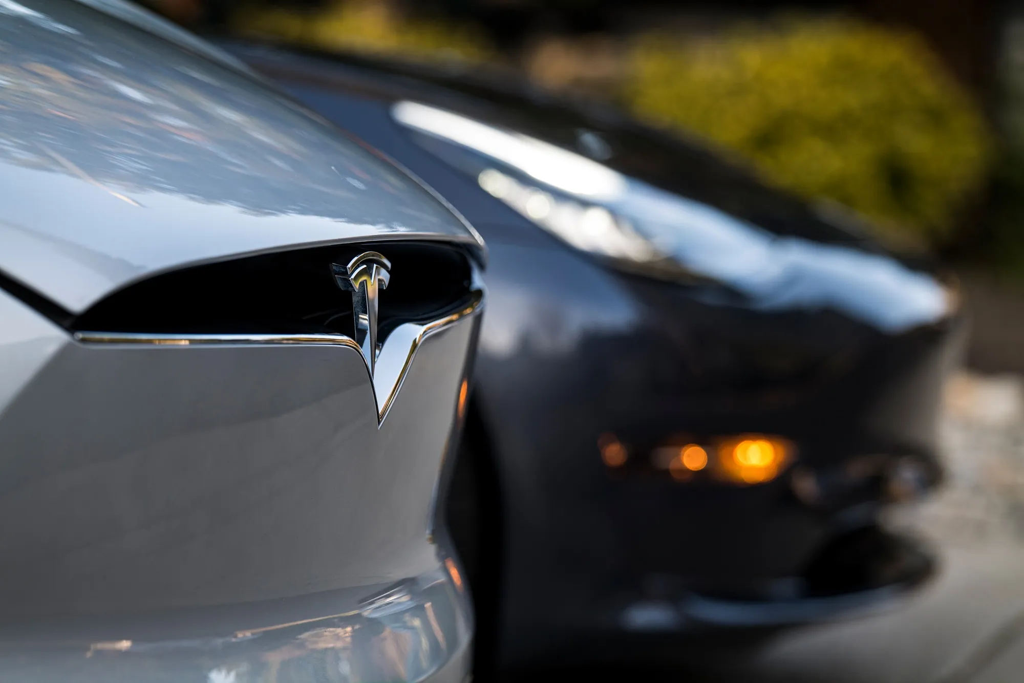 Tesla's Patient Superfans Are Willing To Pay Up For Solar Roofs