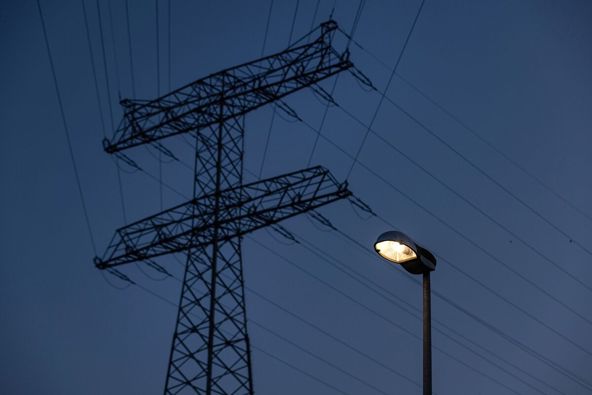 German Regulator Probes Possible Abuse of Power Price Spikes - Bloomberg