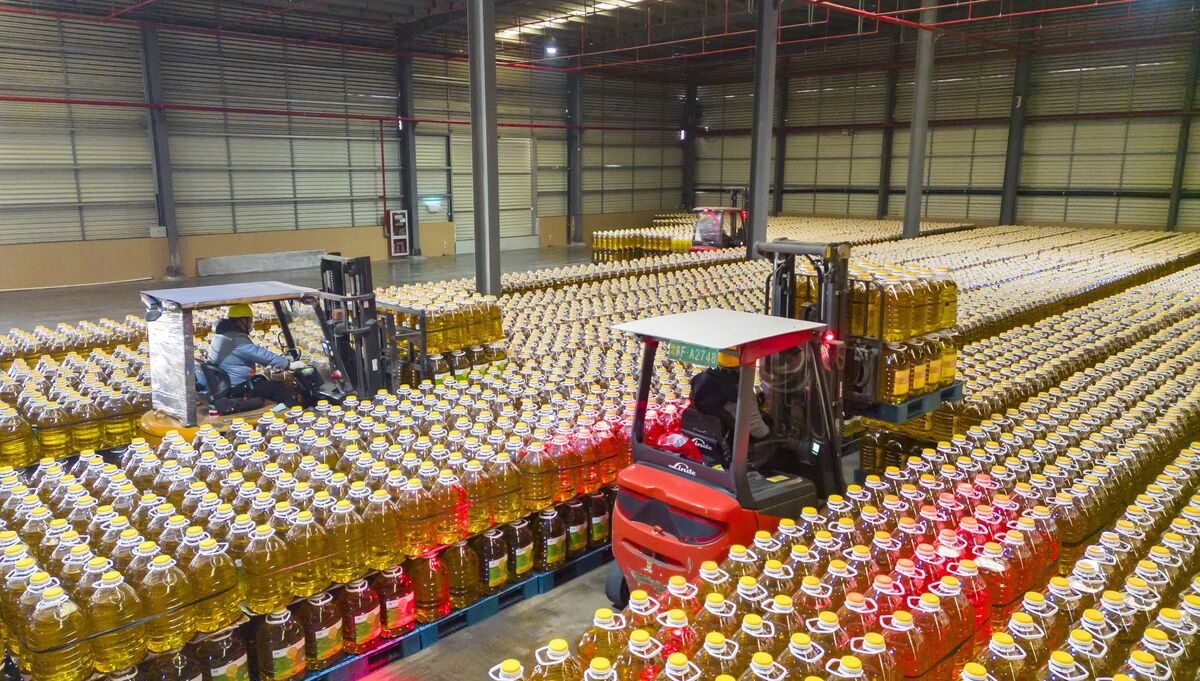 Trump’s China Cooking Oil Feud Comes With Sales Already Falling