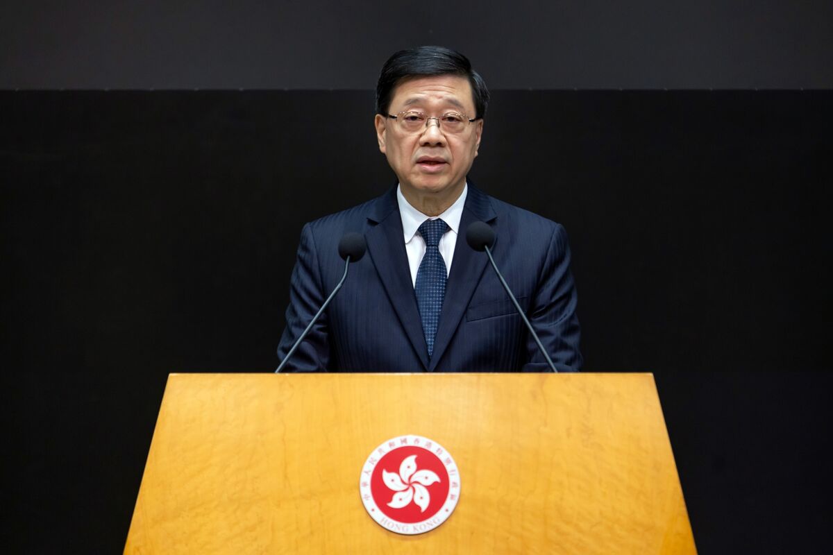 Xi Backs Hong Kong Leader After Deadly Fire, Jimmy Lai Verdict