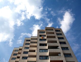 relates to CEO Pay Rules at German Landlords Dubbed Worst by Green Street