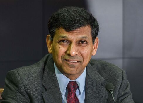 1466709269_econ_rajan27