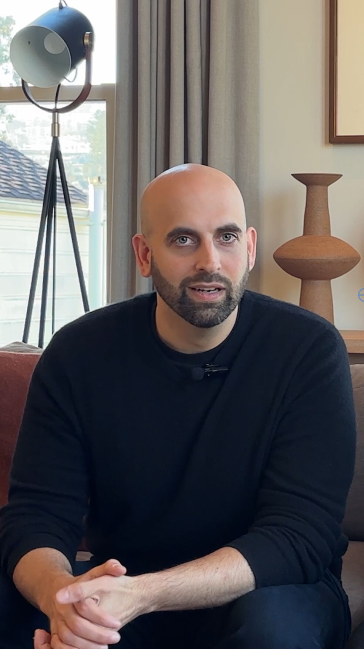 Airbnb Hires Former Meta Exec as New CTO as It Leans Into AI