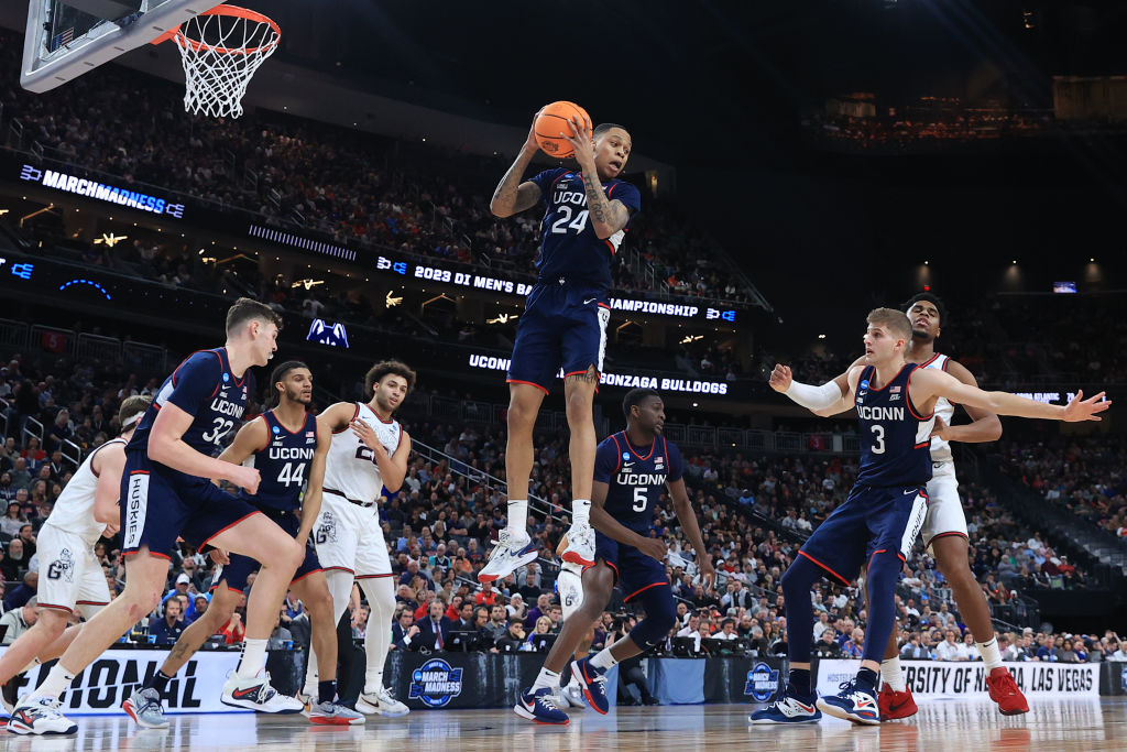 UConn routs Gonzaga 8254 for first Final Four in 9 years Bloomberg