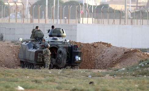 Turkey Bolsters Border Units Amid Artillery Exchanges With Syria