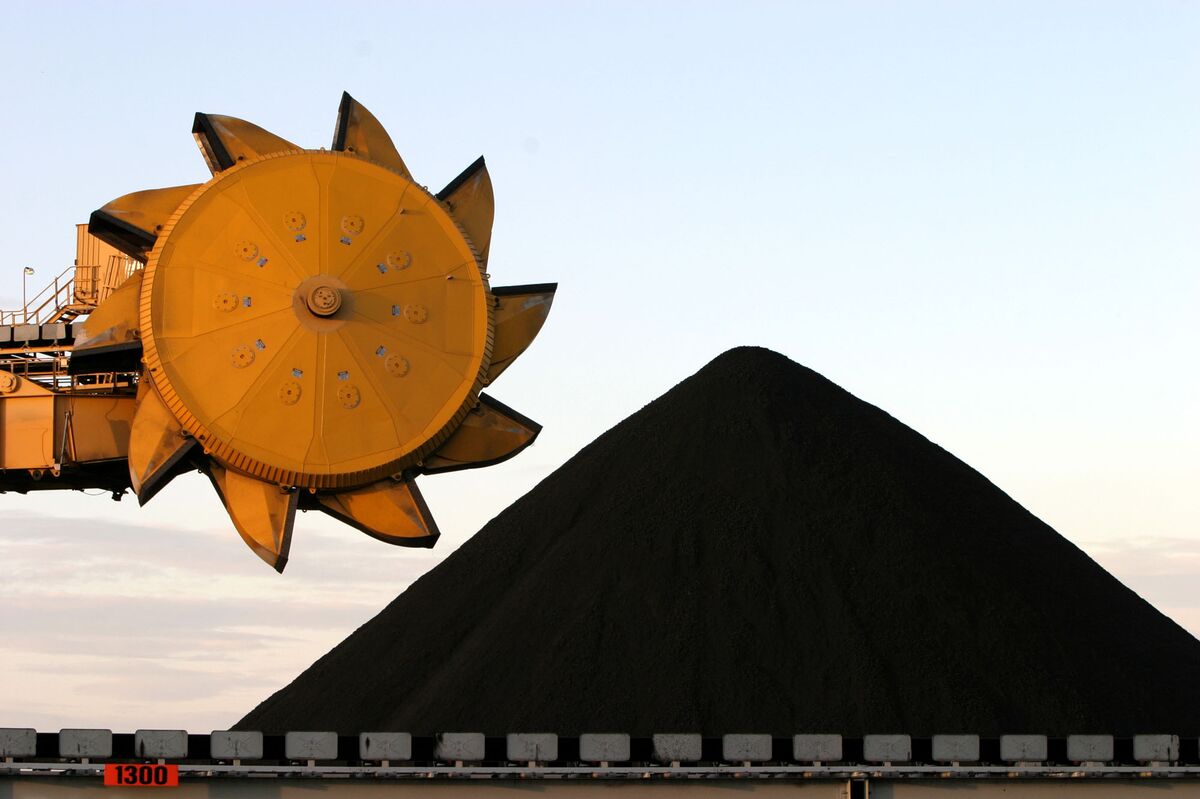 🚨 ⚫️BREAKING: Il governo cinese minaccia la chiusura delle miniere di carbone che superano i limiti di produzione