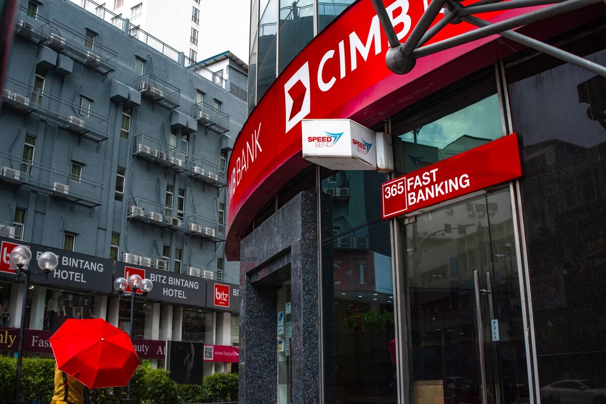bloomberg.com - Joy Lee - CIMB Says 'Good Time' to Invest in Battered Indonesia, Seeks M&amp;A