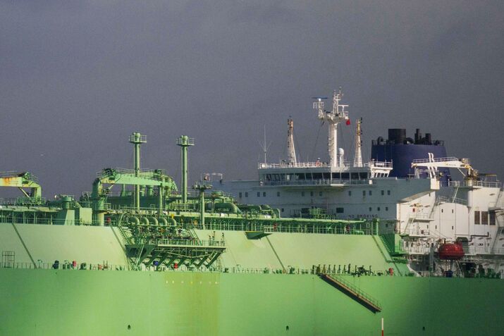 Australia Lets Biggest LNG Plant Run to 2070 in Climate Blow