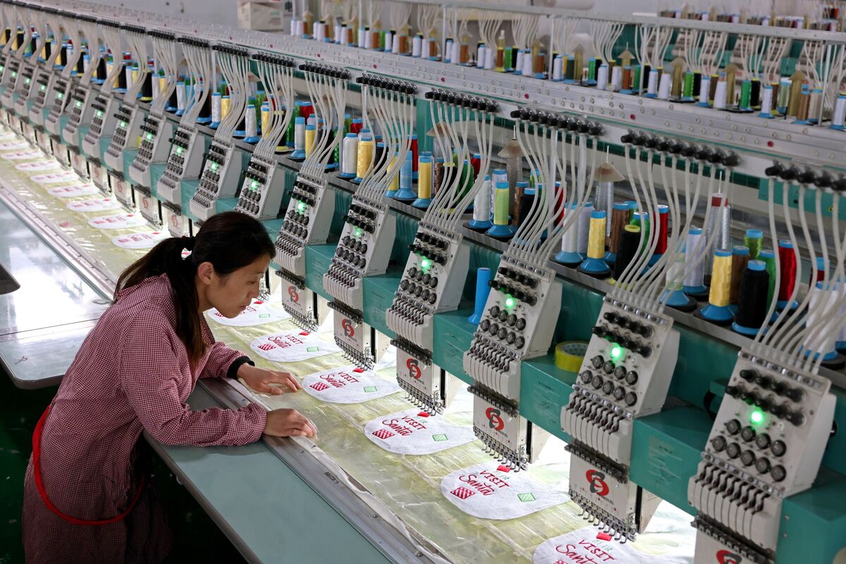 Kinh tế Trung Quốc tăng trưởng vượt kỳ vọng trong quý II