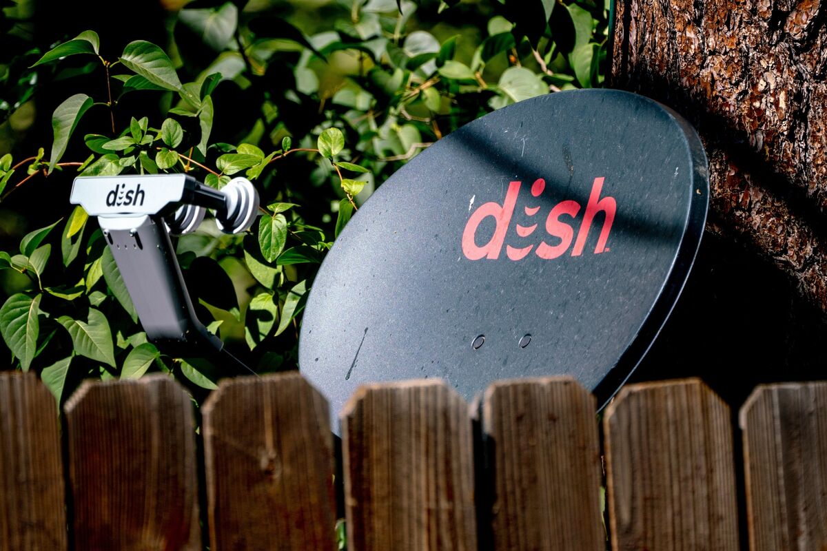 EchoStar Bondholders Hire Law Firm amid Default Risks