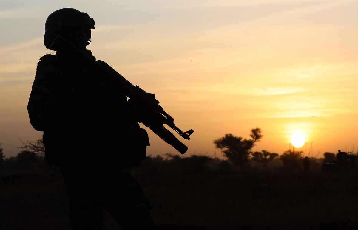 bloomberg.com - Ruth Olurounbi - Nigeria Pushes Back on Claims of Deadly Market Airstrike