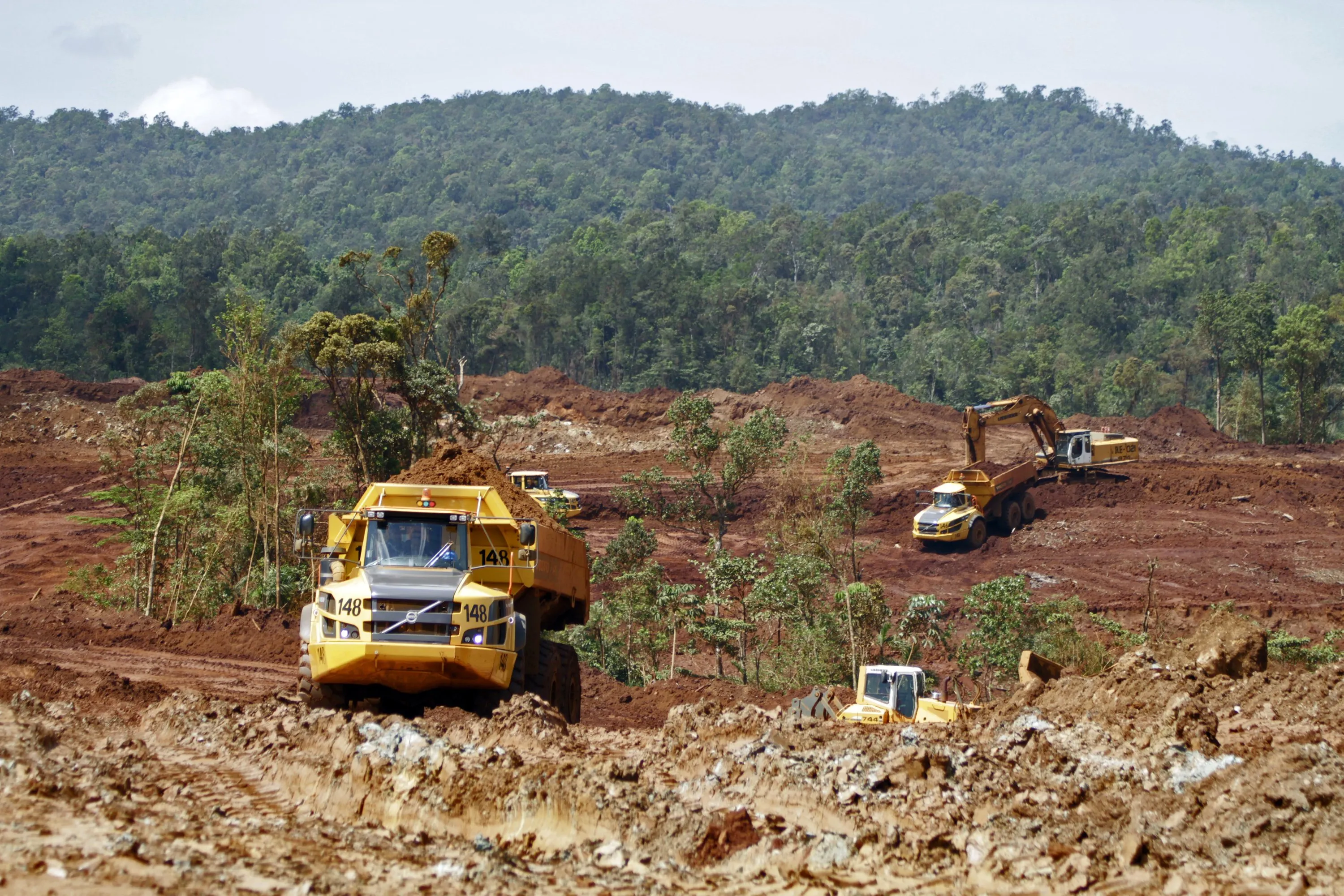 Heavy duty equipment at the Moa open-pit Nickel mine&nbsp;in Moa, Cuba.&nbsp;