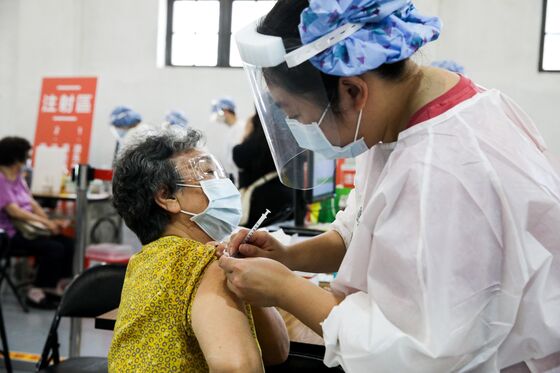 Mixing Astra and Pfizer Shots Creates Strong Immune Response