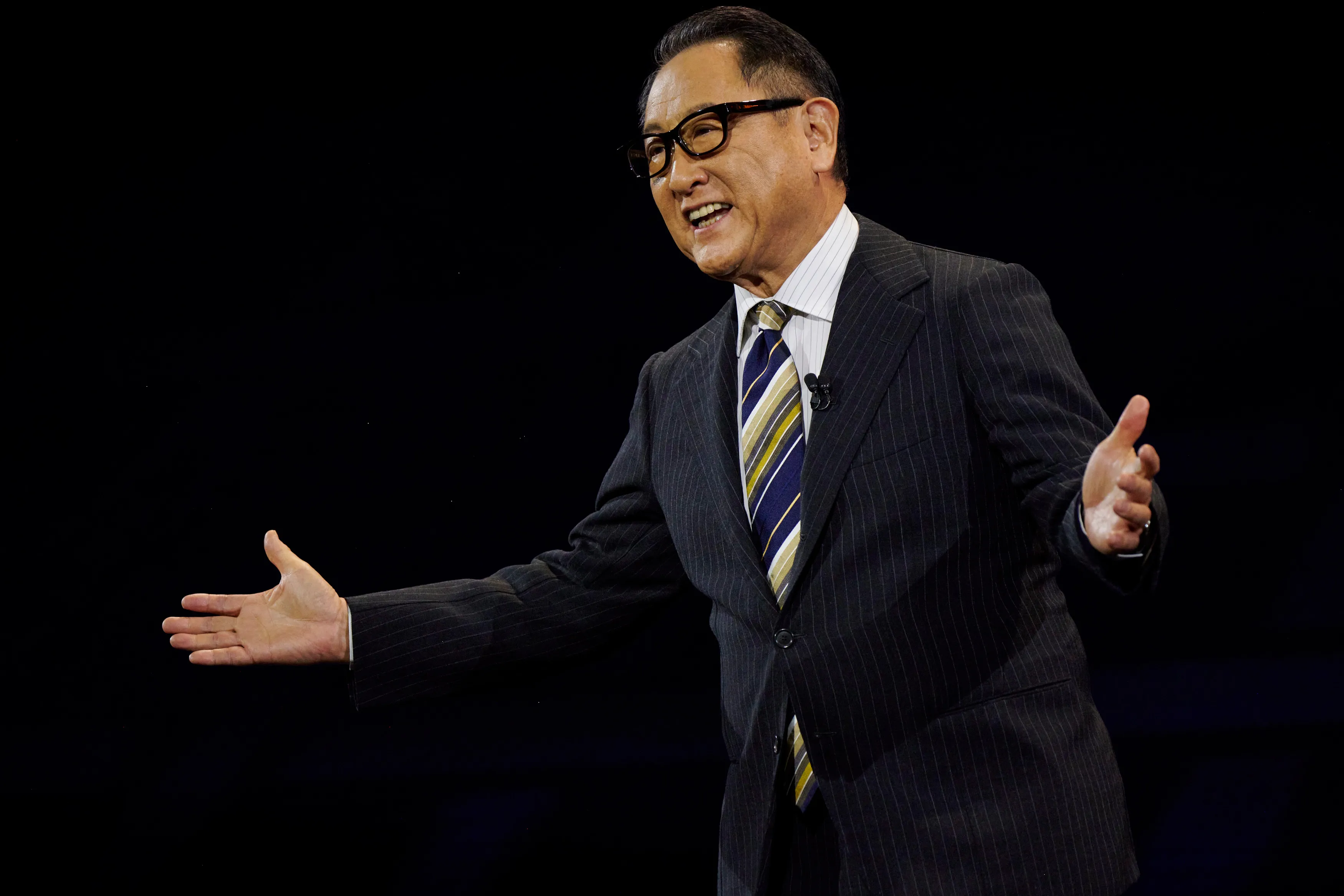 豊田章男会長の取締役再任含む計6議案を可決－トヨタ株主総会 - Bloomberg