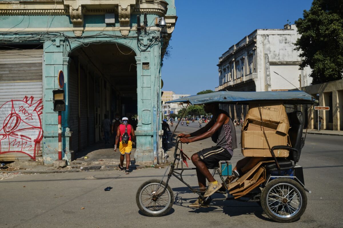 bloomberg.com - Stephen Wicary - Cuba Is a Holdout on Trump's Western Game Board