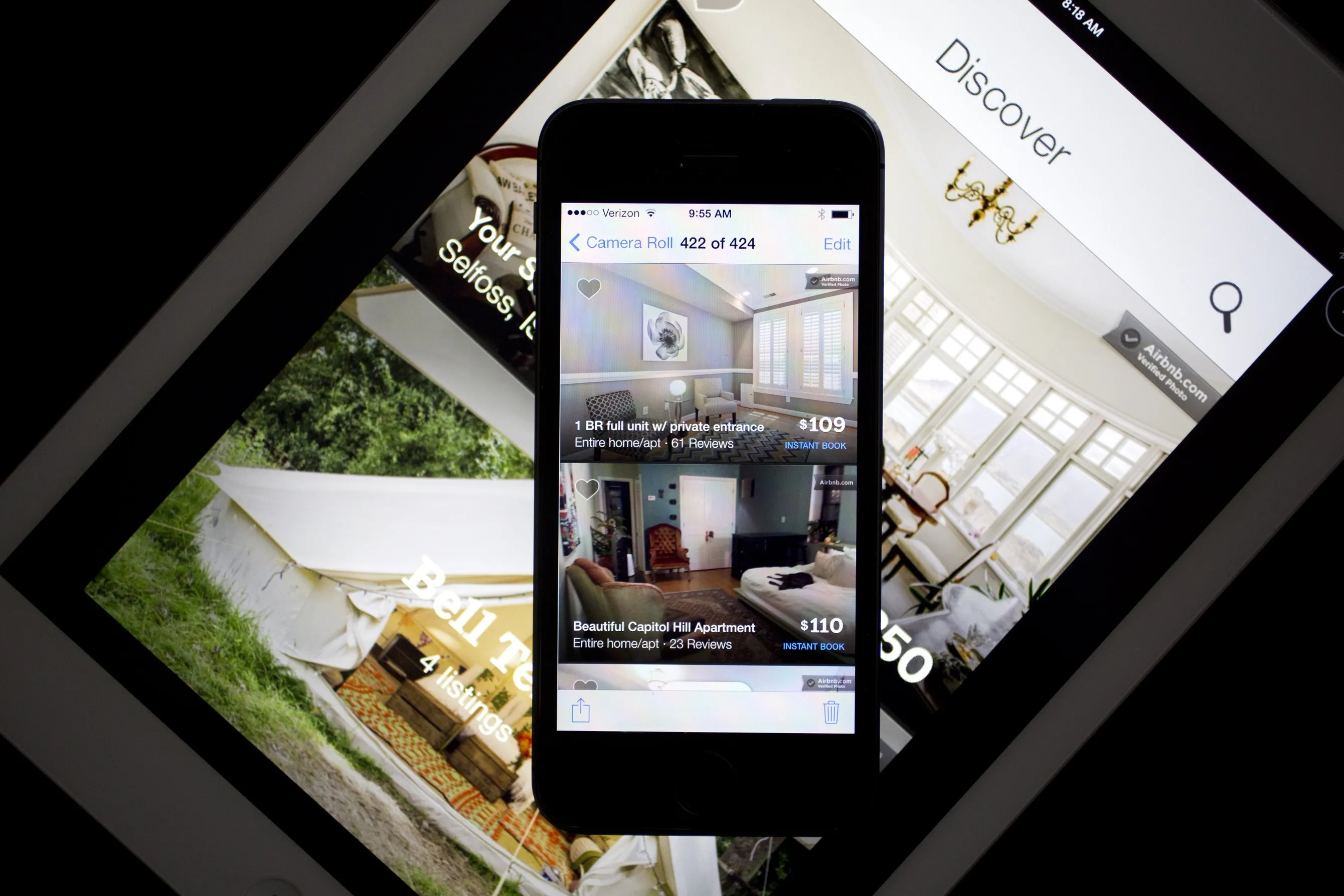 Airbnb Quarterly Revenue Drops 67%; IPO Still Planned - Bloomberg