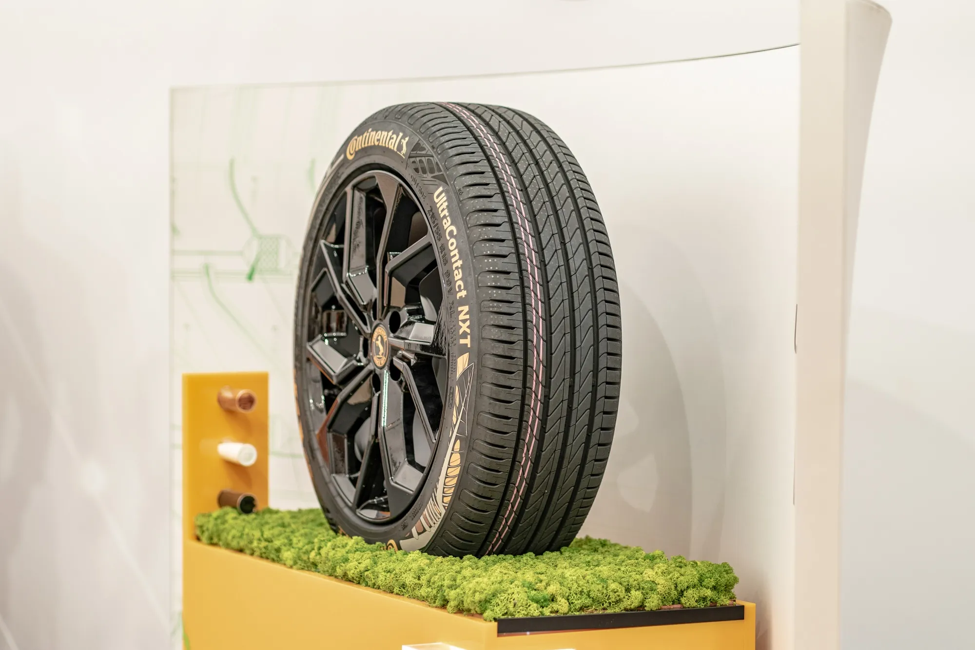 Continental AG&nbsp;has so far stuck to plans to carve out its auto unit by the end of 2025.