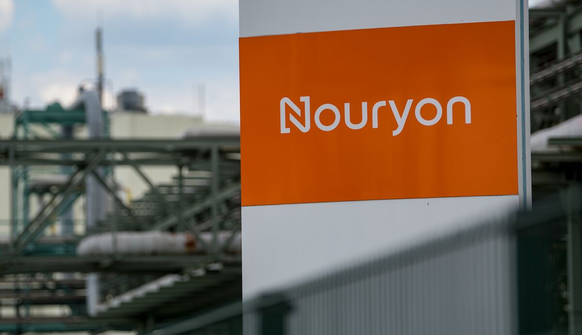 Carlyle, GIC-Backed Chemicals Firm Shelves $5.8 Billion Loan