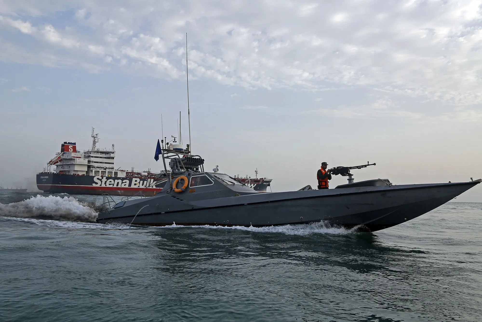 Iranian Revolutionary Guards patrolling around the British-flagged tanker Stena Impero.