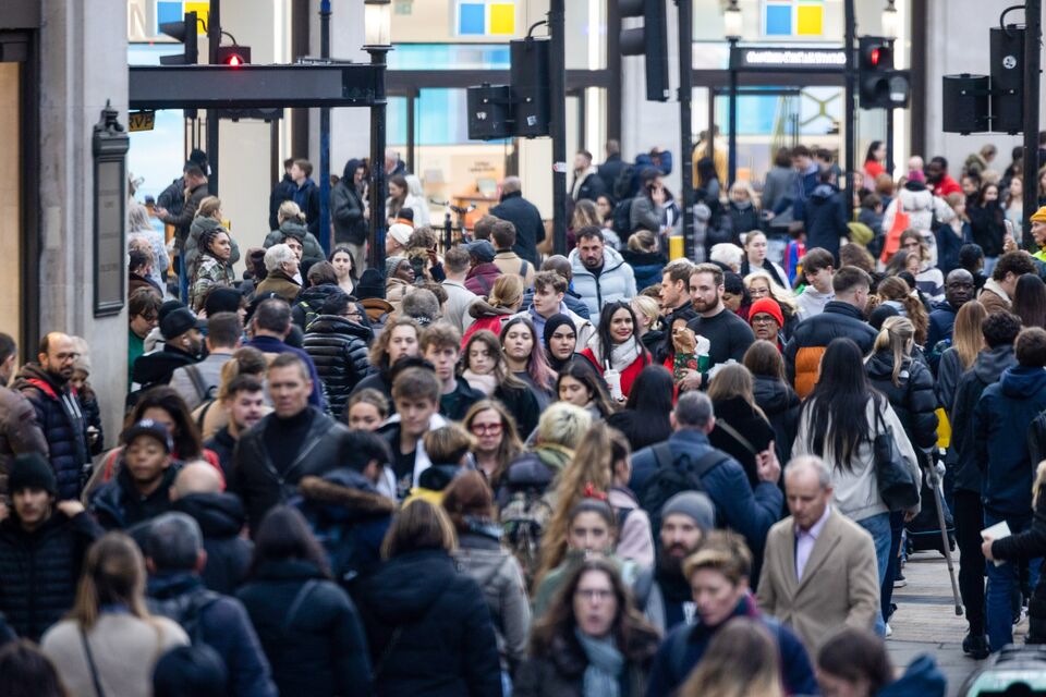 Struggling Shoppers Leave Retailers Turning to ‘Extreme Bargains’ to ...