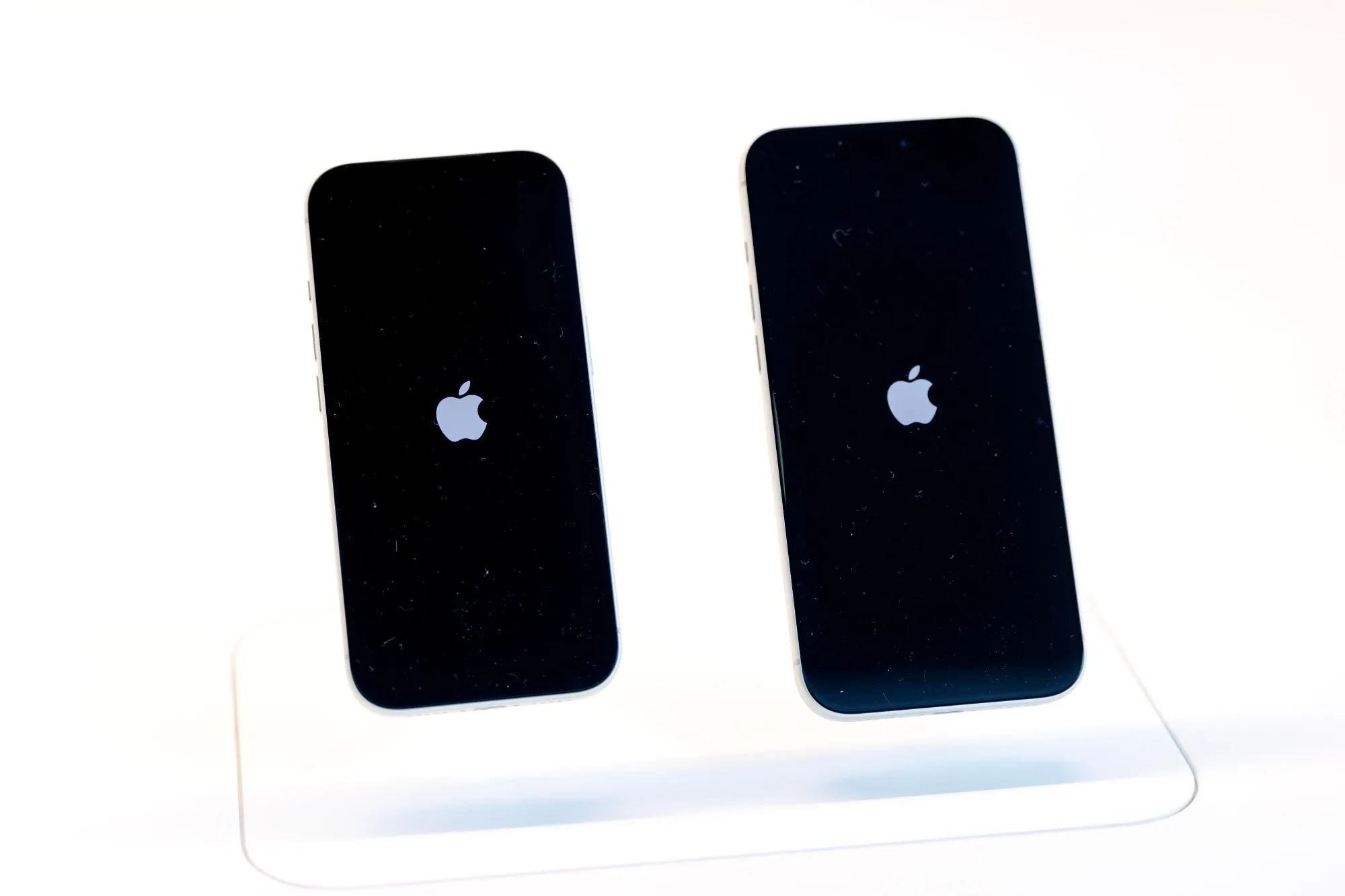 An iPhone 17 Pro and the iPhone 17 Pro Max displayed at an Apple&nbsp;store in Los Angeles, California.