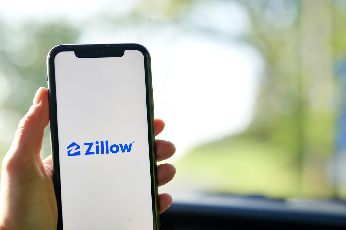 Zillow Offers 1 Down Payment to Lure Struggling Homebuyers Bloomberg