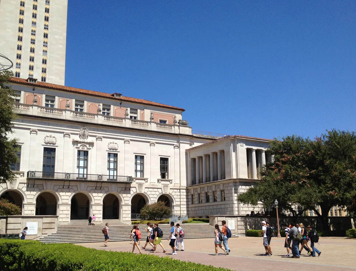 Colorado, Texas Lead Public University Funds in Investment Gains