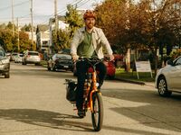 αναφέρεται στο Rad's Bestselling E-Bike διαταράσσει την Πανδημία της Αμερικής