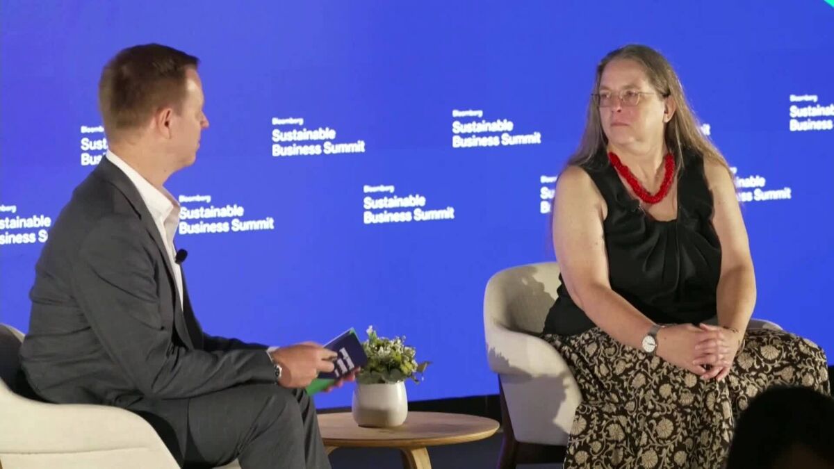 ⚫️ BLOOMBERG: "Guerra commerciale e politiche ESG: il dibattito di Deborah Elms e Mary Ng al Bloomberg Sustainable Business Summit 2025"
