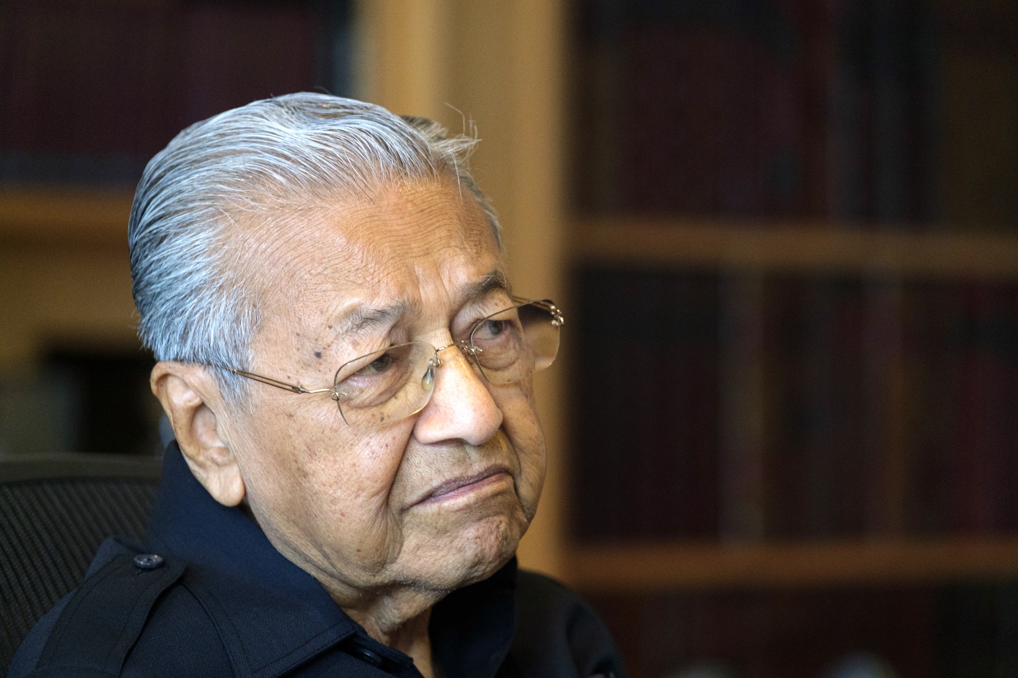 Malaysia Election 2022: Mahathir, 97-Year-Old Former PM Loses Seat ...