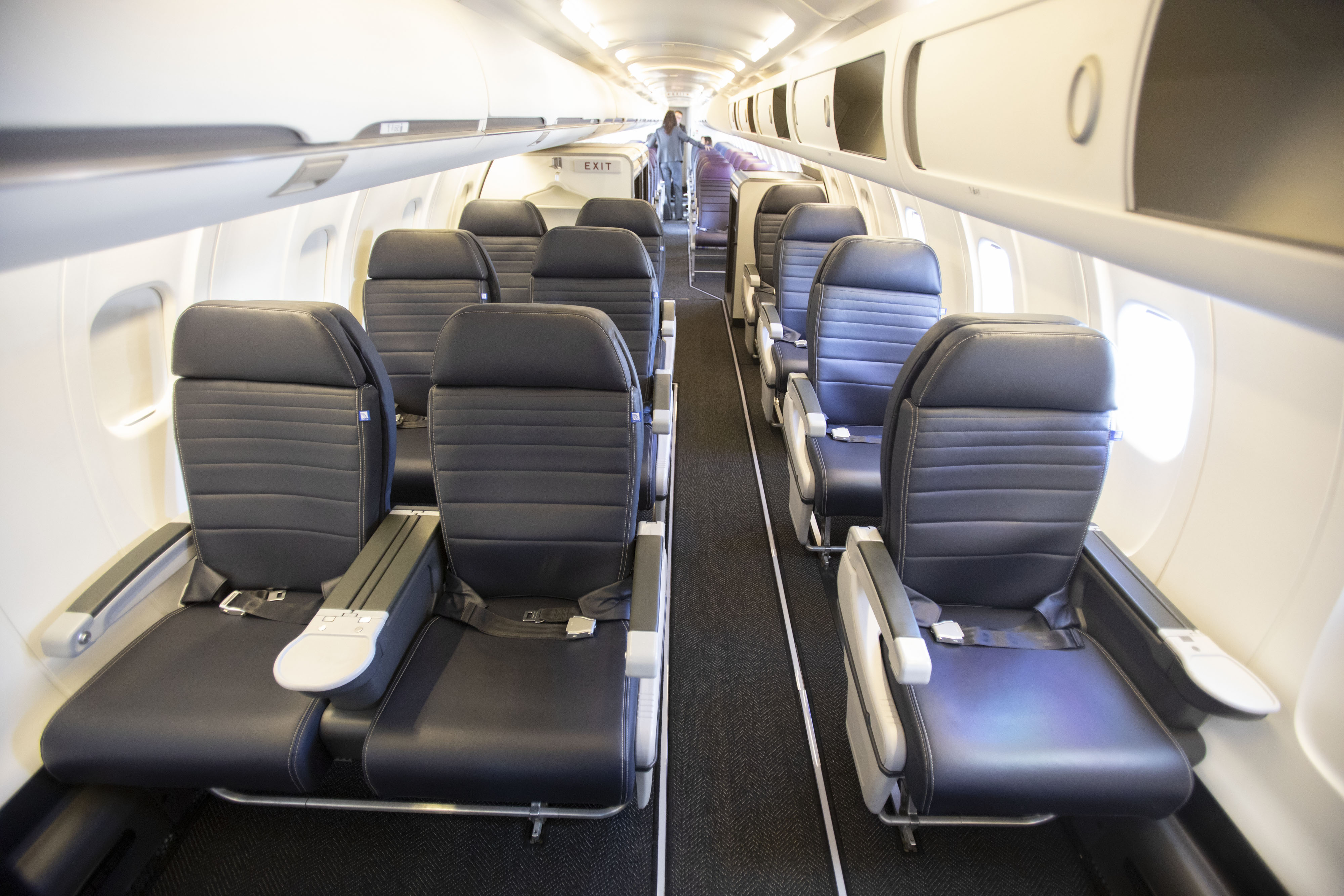 First Class Seats on United Airlines 2019: New Regional Options - Bloomberg