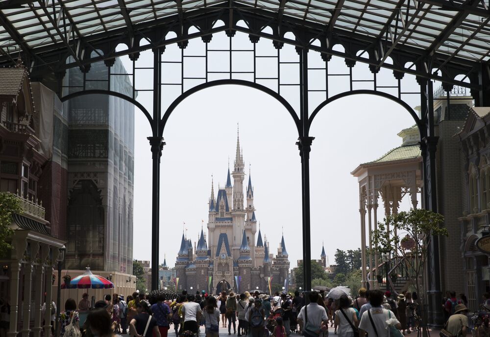 東京ディズニーランド「スペース・マウンテン」を一新、27年開業へ