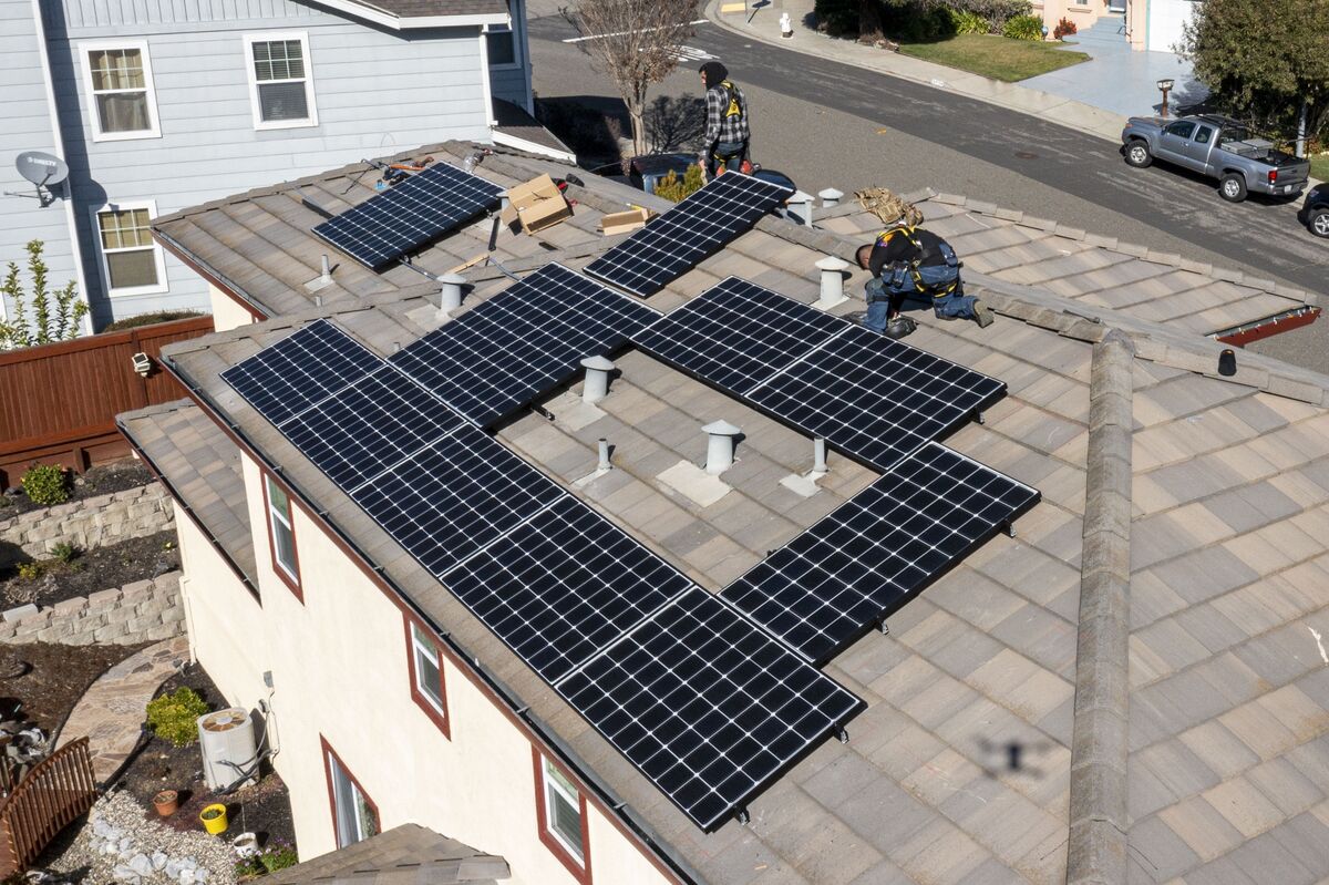 California Slashes Rooftop Solar Incentives in Blow to Industry - Bloomberg