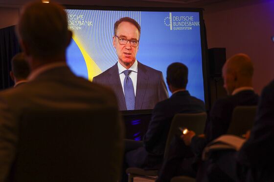 Weidmann Says ECB Won’t Seek Deliberate Inflation Overshoot