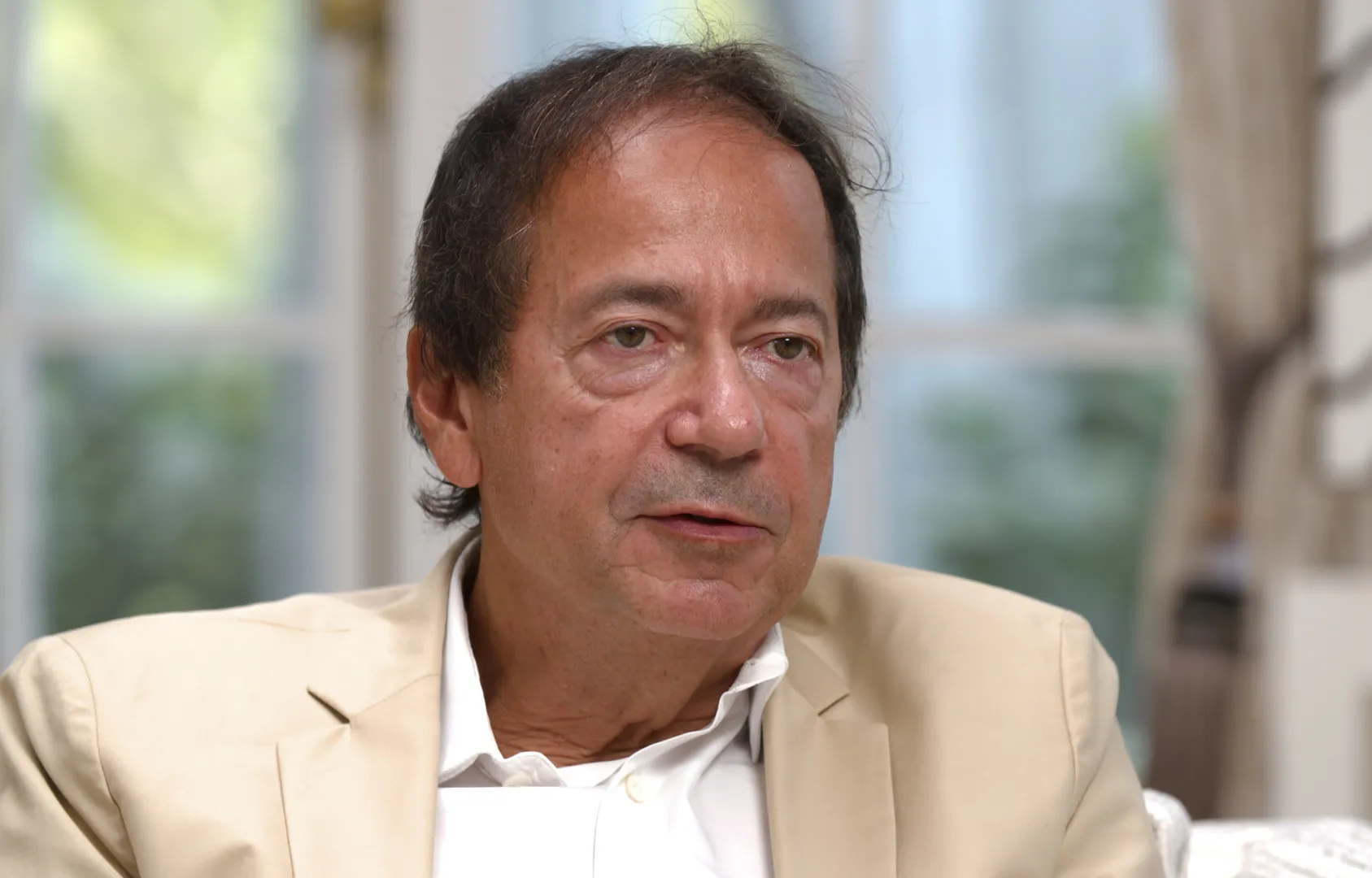 Billionaire John Paulson Says Central Banks Will Keep Buying Gold (XAU) -  Bloomberg