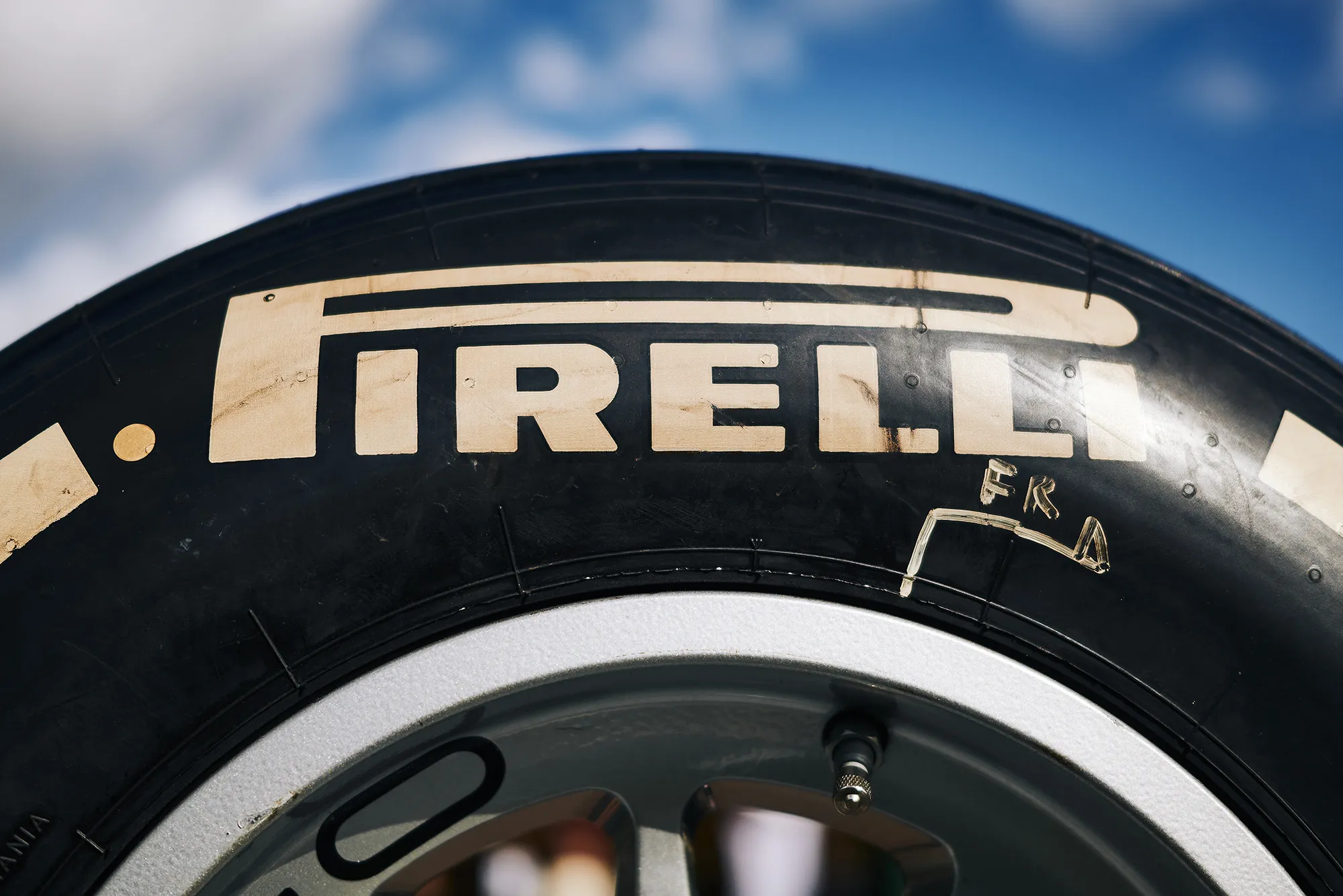 中国シルクロード基金、タイヤ大手ピレリ持ち分売却へ－870億円相当 - Bloomberg