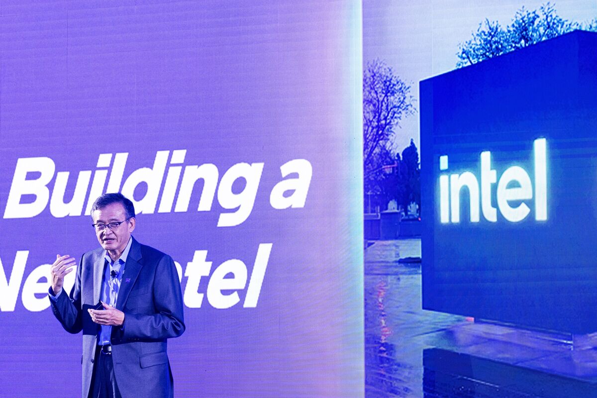 Intel Investors Suffer Fresh Setback as CEO in Trump Crosshairs