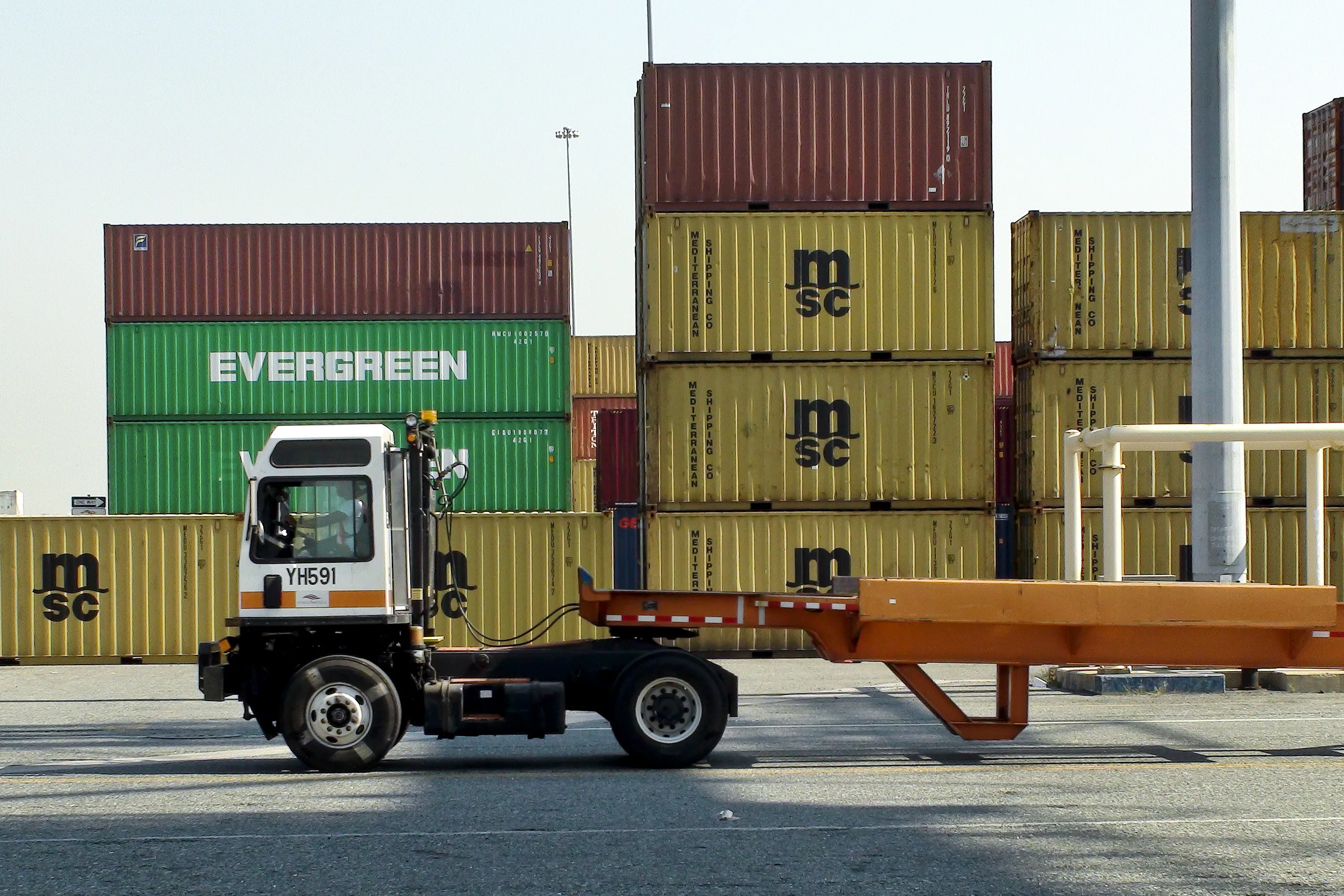 Business Index in U.S. Increases to Two-Decade High