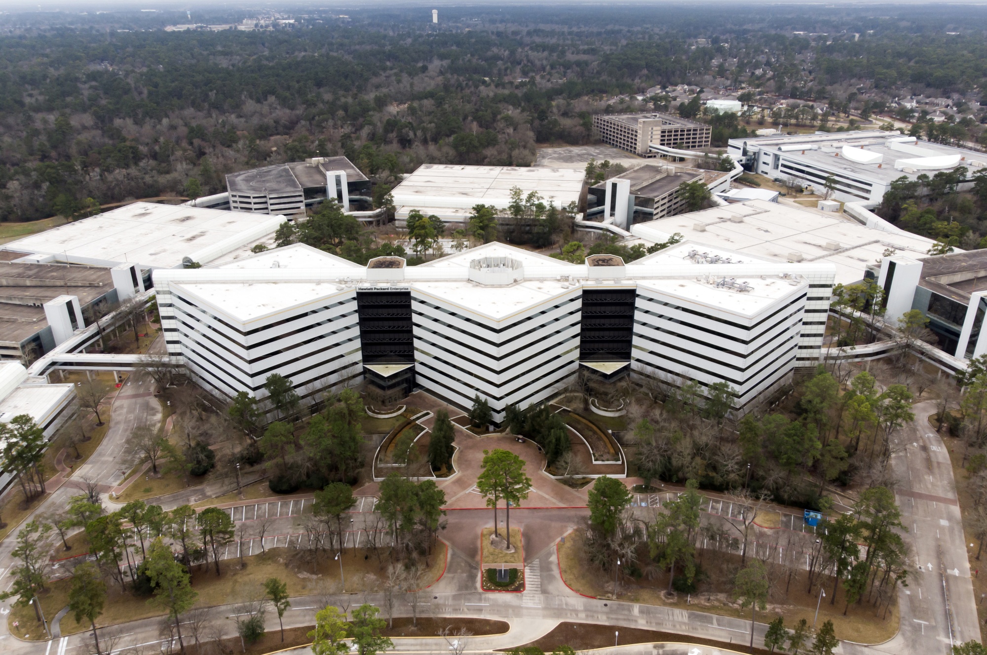 Hewlett Packard Enterprises Headquarters Ahead Of Earnings Figures 