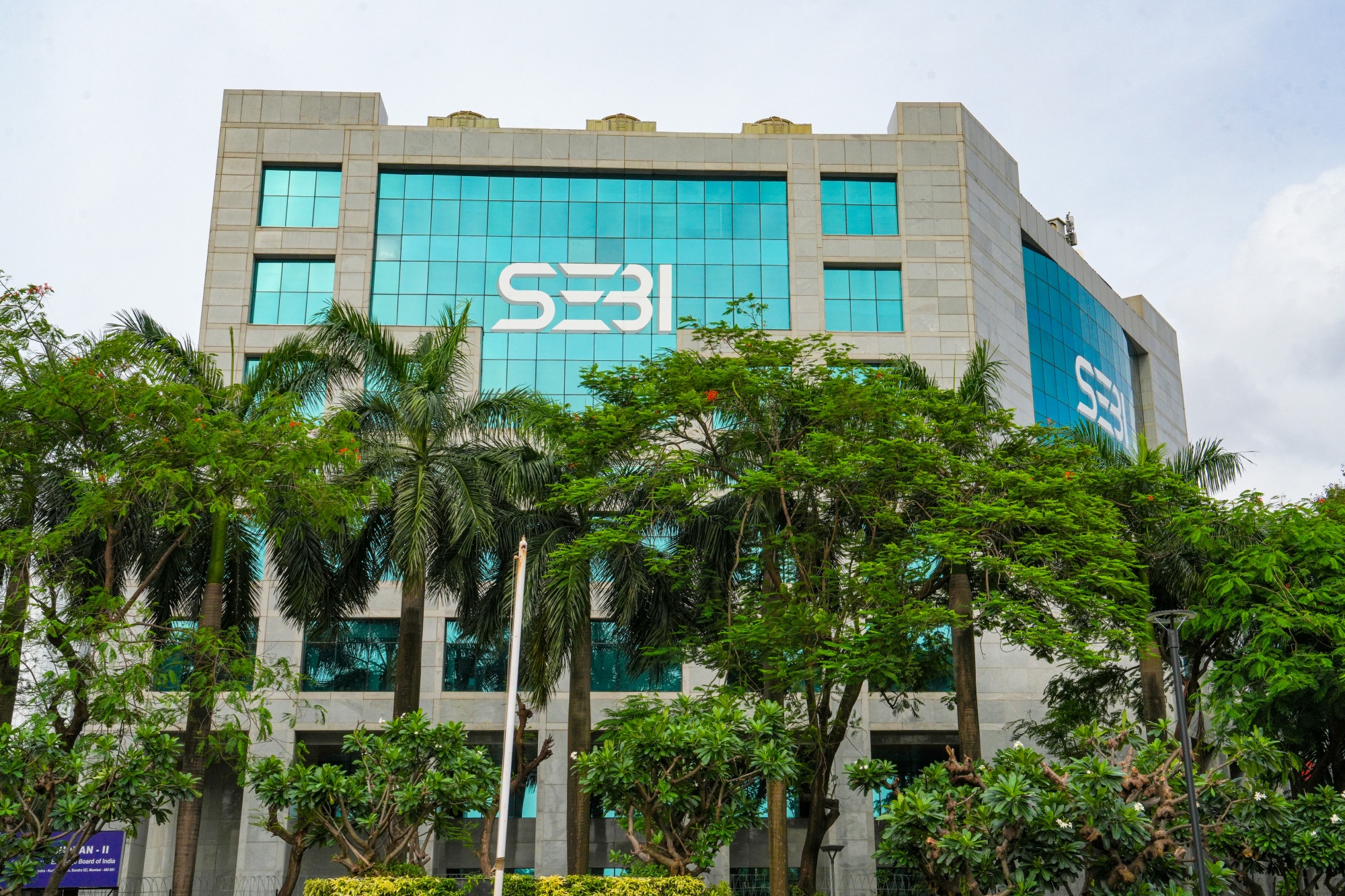 Image associated with story "Market Watchdog in India Taps AI in Growing Fight Against Fraud"