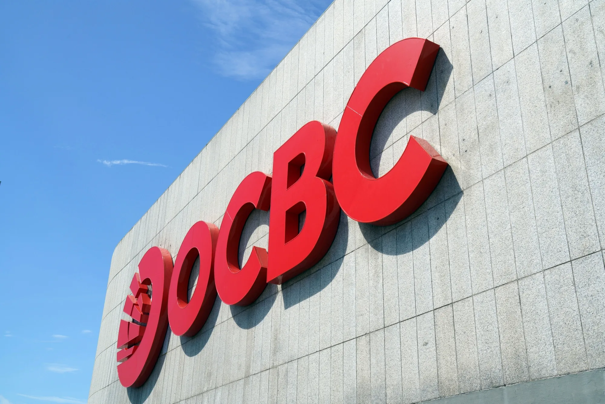 OCBC to Stop Russia-Linked Transactions to Cut Risk - Bloomberg