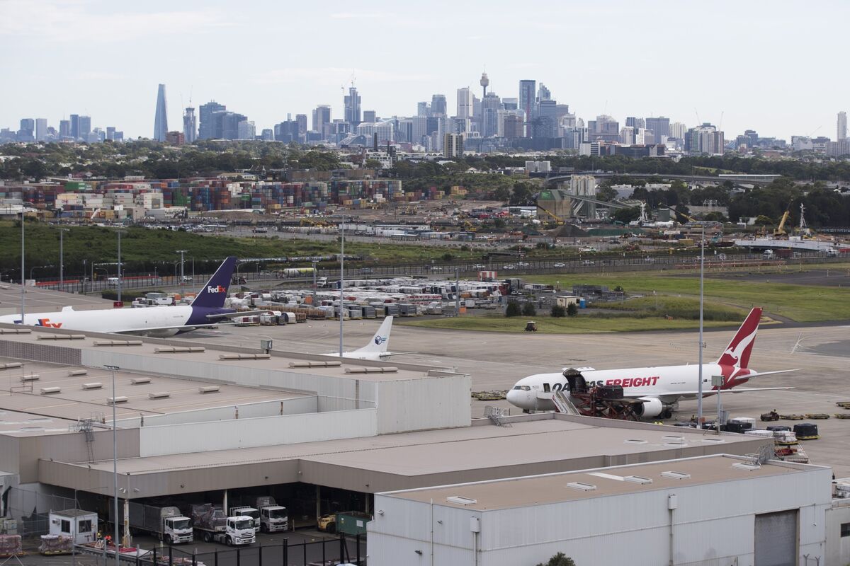 Sydney Air Traffic Controllers Warn of ‘Grave’ Safety Concerns