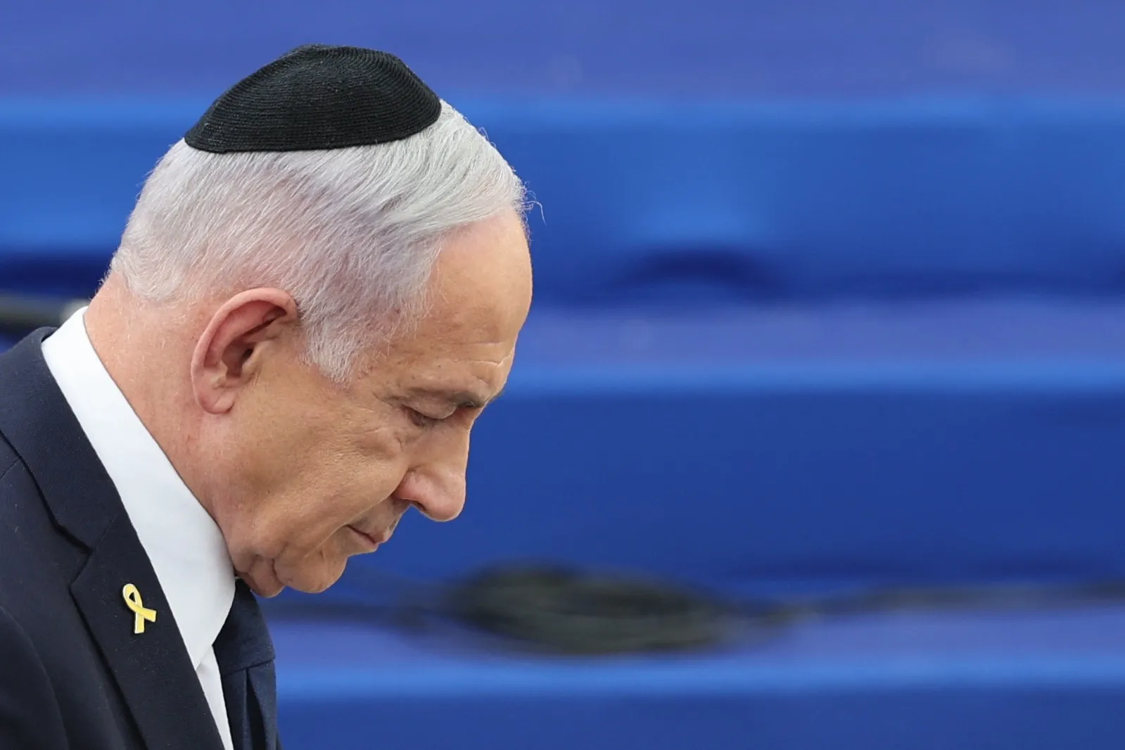 Israeli Assets Gain as Traders Gauge Netanyahu Coalition Woes - Bloomberg