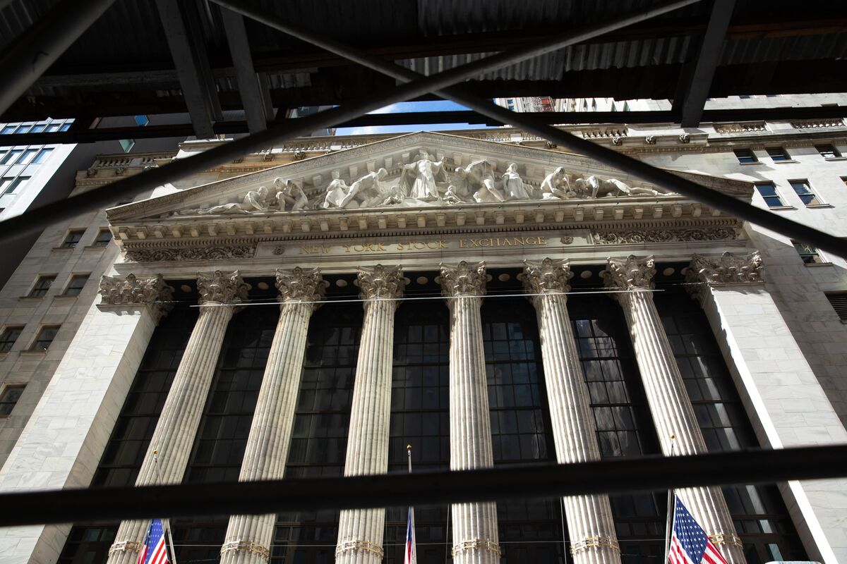 Three major Chinese telecommunications companies collapse on NYSE’s decision to remove ADRs