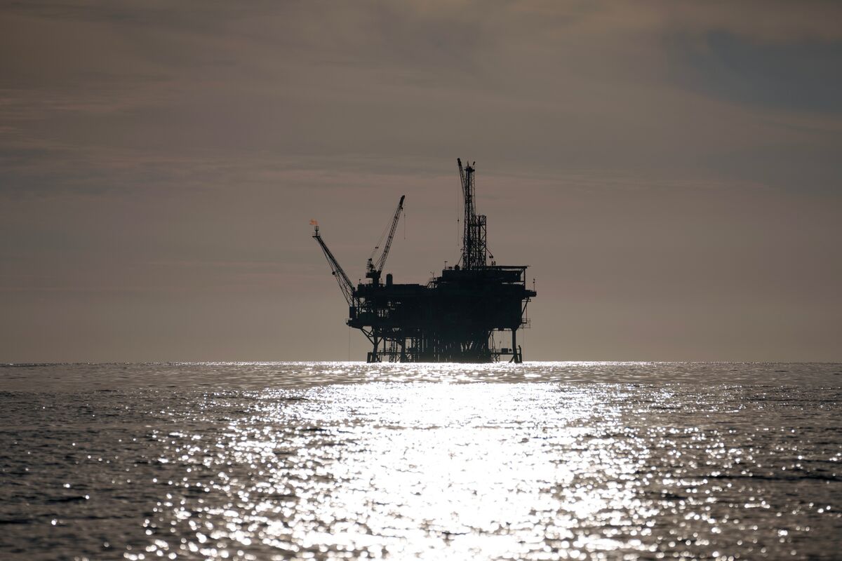bloomberg.com - Ari Natter - US Offshore Oil Agency Weighs Using Waters for Space Launches
