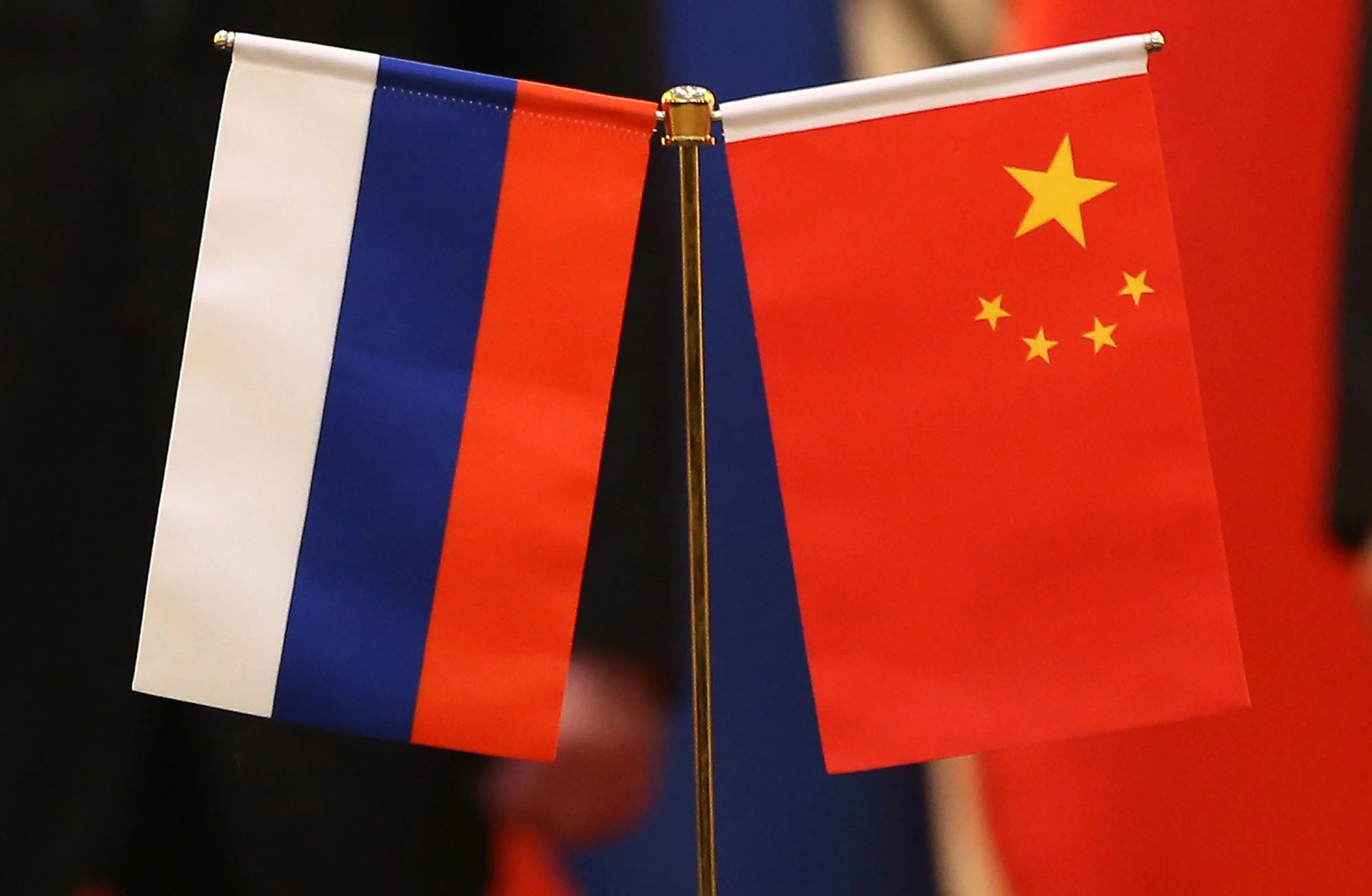 Russian and Chinese national flags.