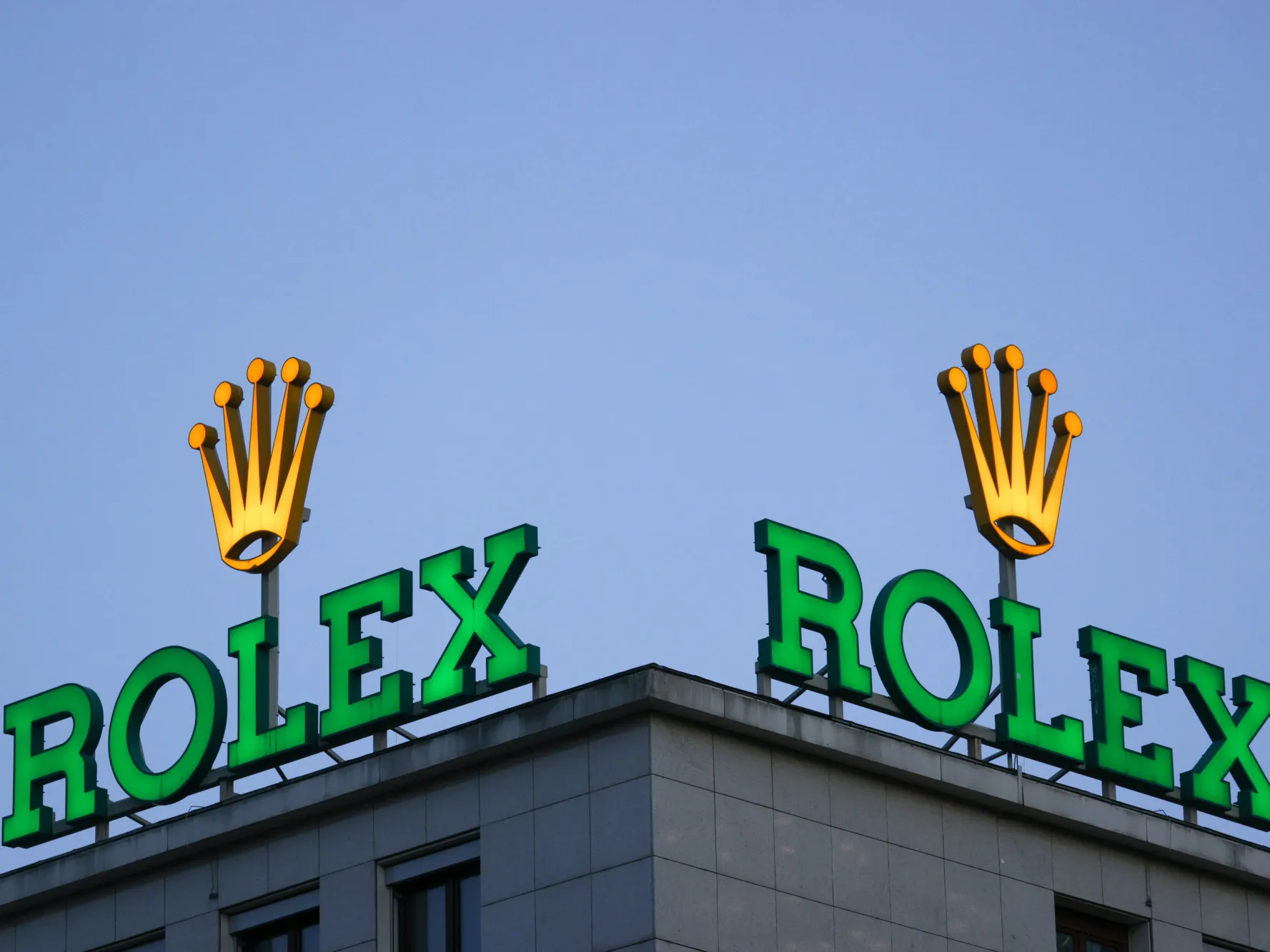 Rolex Signs Go Dark in Geneva as Energy Costs Climb - Bloomberg