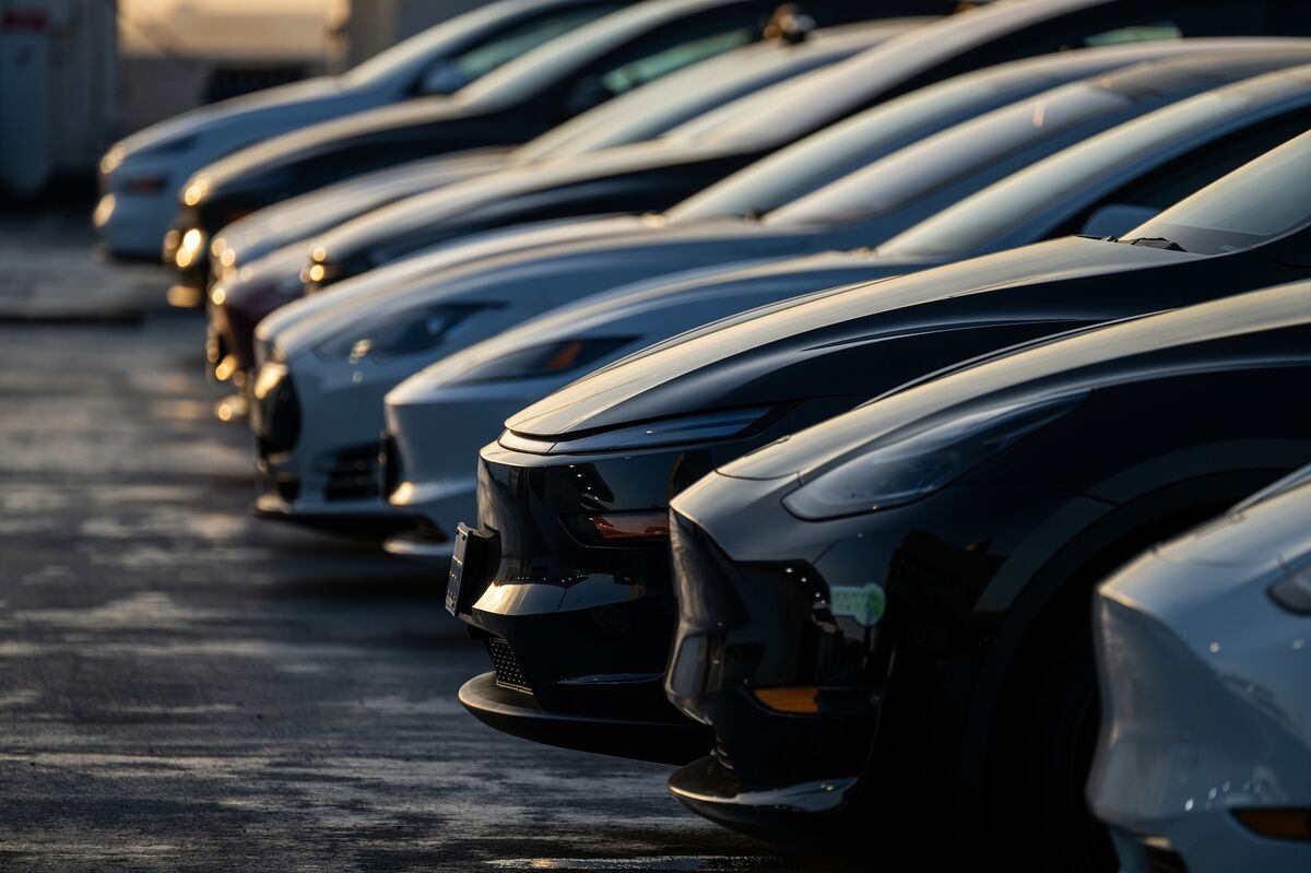 assets.bwbx.io image